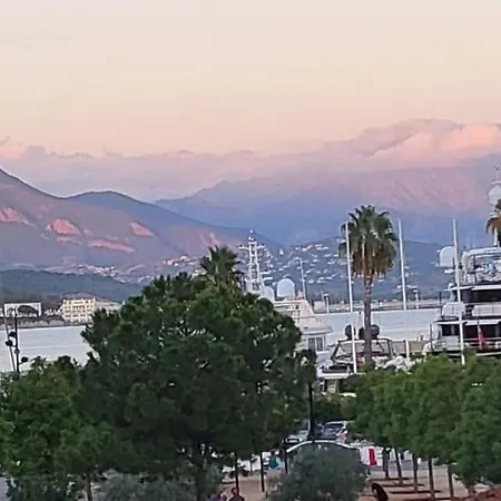 Apartment Superbe T2 Avec Balcons, Vieux Port, Hyper Centre Ajaccio