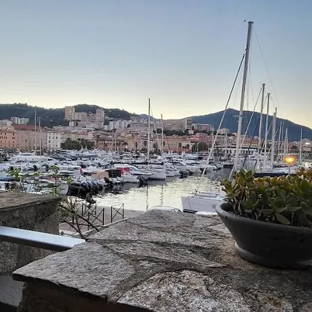 Apartmán Superbe T2 Avec Balcons, Vieux Port, Hyper Centre Ajaccio (Corsica)