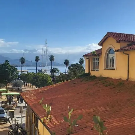 Superbe T2 Avec Balcons, Vieux Port, Hyper Centre Ajaccio * Ajaccio (Corsica)